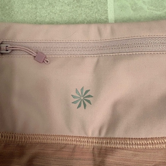 Athleta Run With It Textured 3.5’’ Shorts Size 1X - Picture 5 of 8